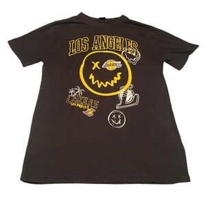 Los Angeles Lakers Smiley Face shirt by Ultra Game - Size Medium
